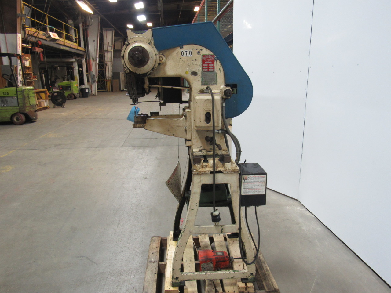 CHICAGO RIVET 214418 Dual Head Riveter Rivet Setter Machine 14" Throat