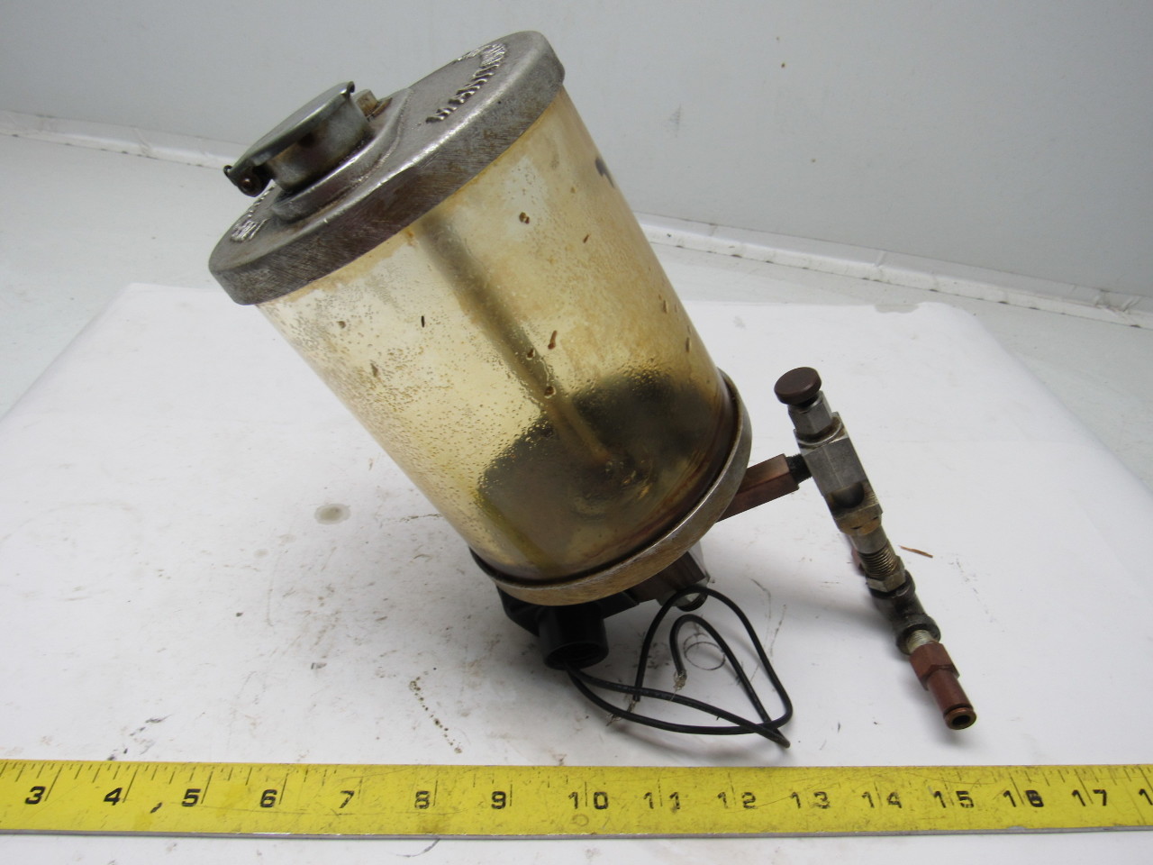 Lube Devices Inc. REF15426 Gravity Flow Lubricator Reservoir W/120V