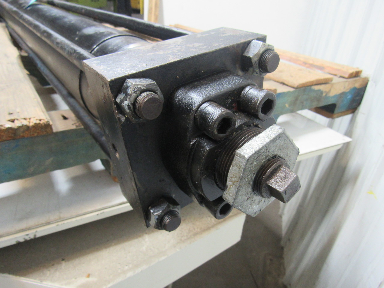 Tie Rod Hydraulic Cylinder 4" Bore 52" Stroke 21/2" Rod Dia.