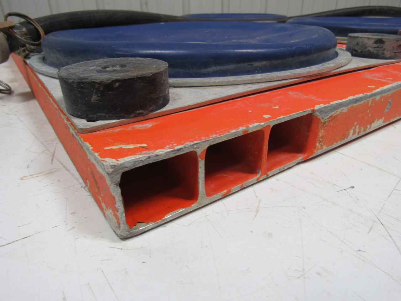 AeroGo MPN4P15D32.75X36 Air Caster Air Bearing Pallet 5T Capacity