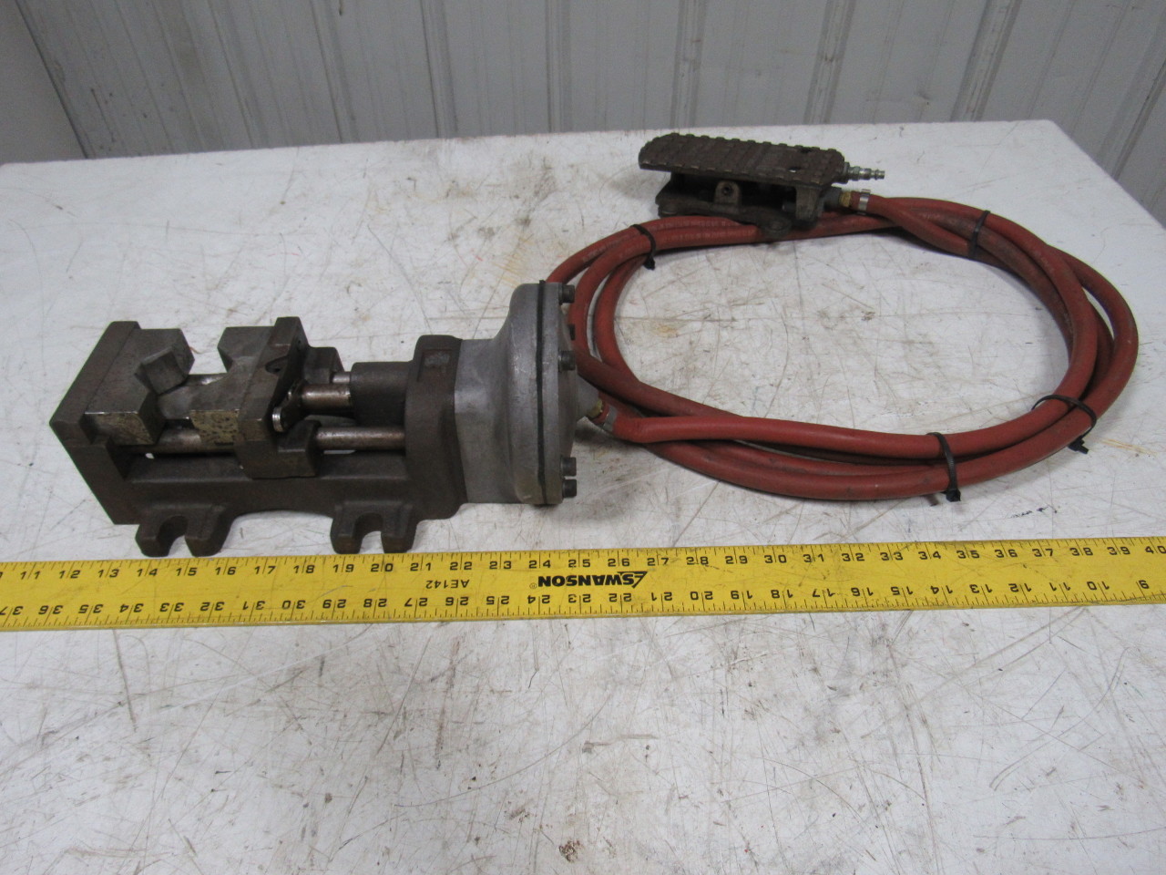 Heinrich Tools 4" Jaw Pneumatic Milling Machine Vise 11/4" Opening w