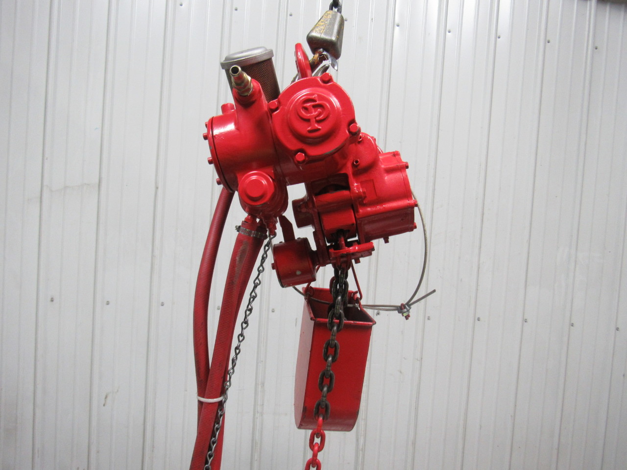 CHICAGO PNEUMATIC B 500Lb 1/4 Ton Air Chain Hoist 10'Lift 6' Pendant