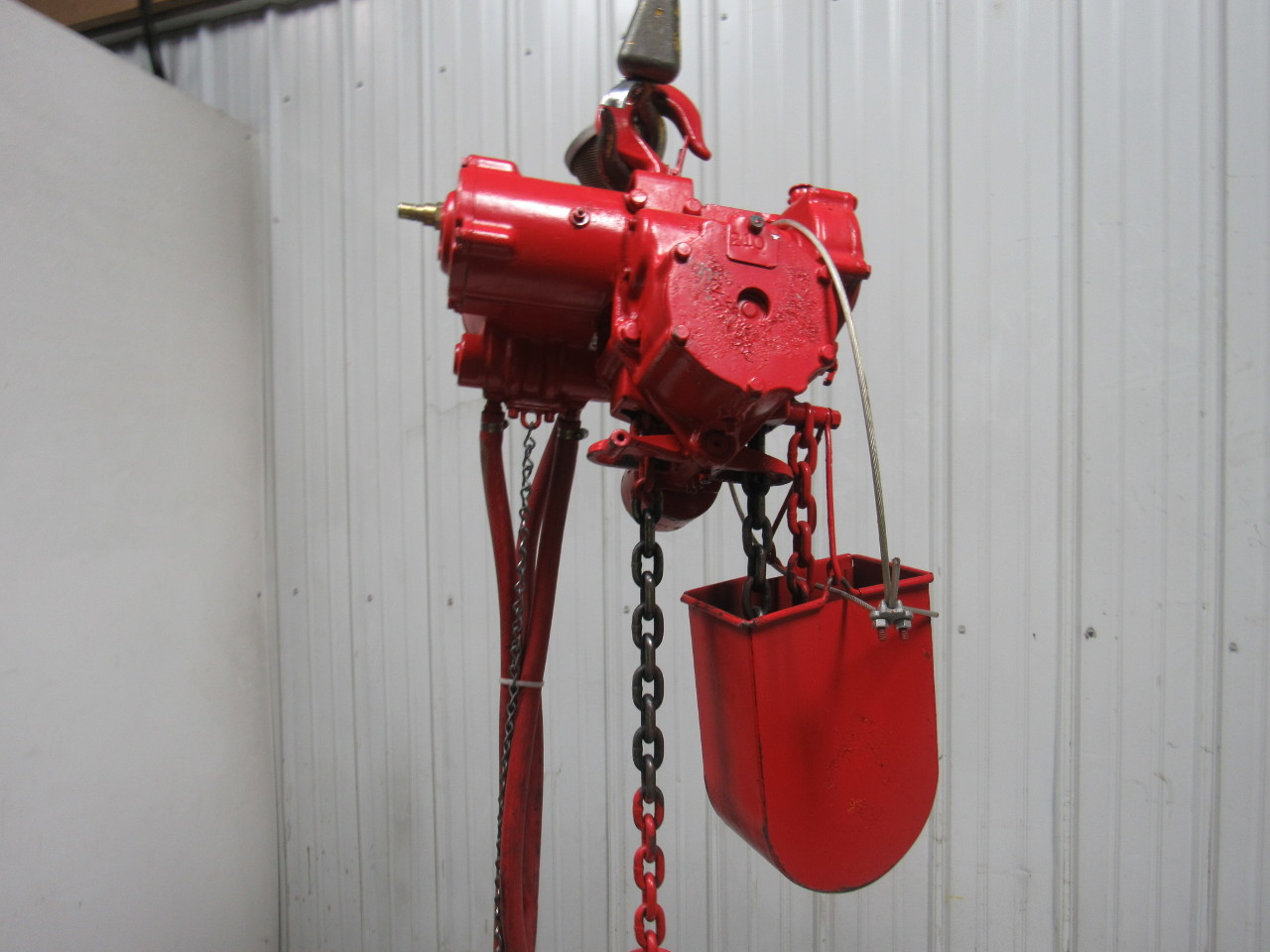 CHICAGO PNEUMATIC B 500Lb 1/4 Ton Air Chain Hoist 10'Lift 6' Pendant