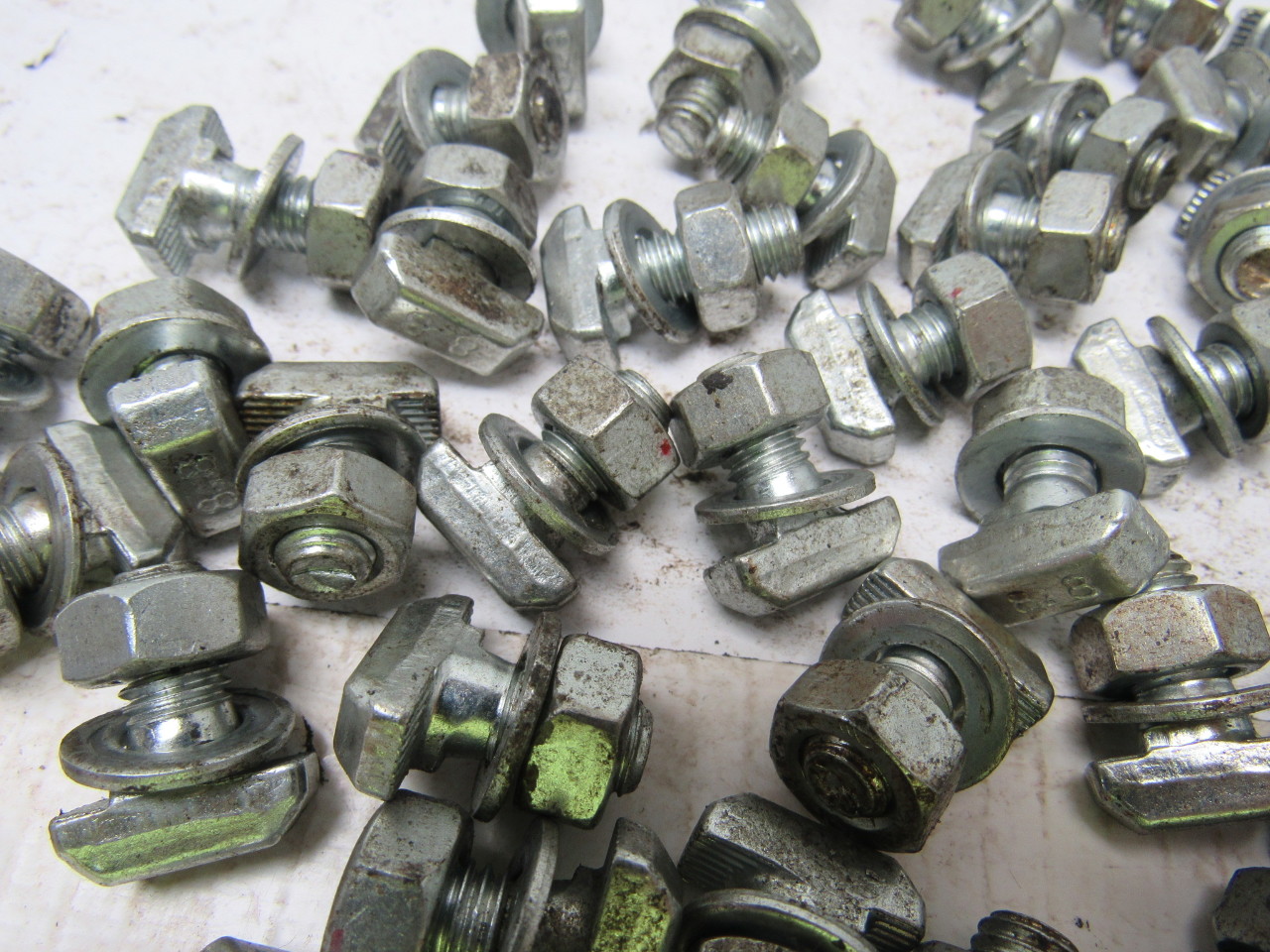 Bosch Rexroth T slot aluminum extrusion T bolts fits 10mm slots M8 Lot