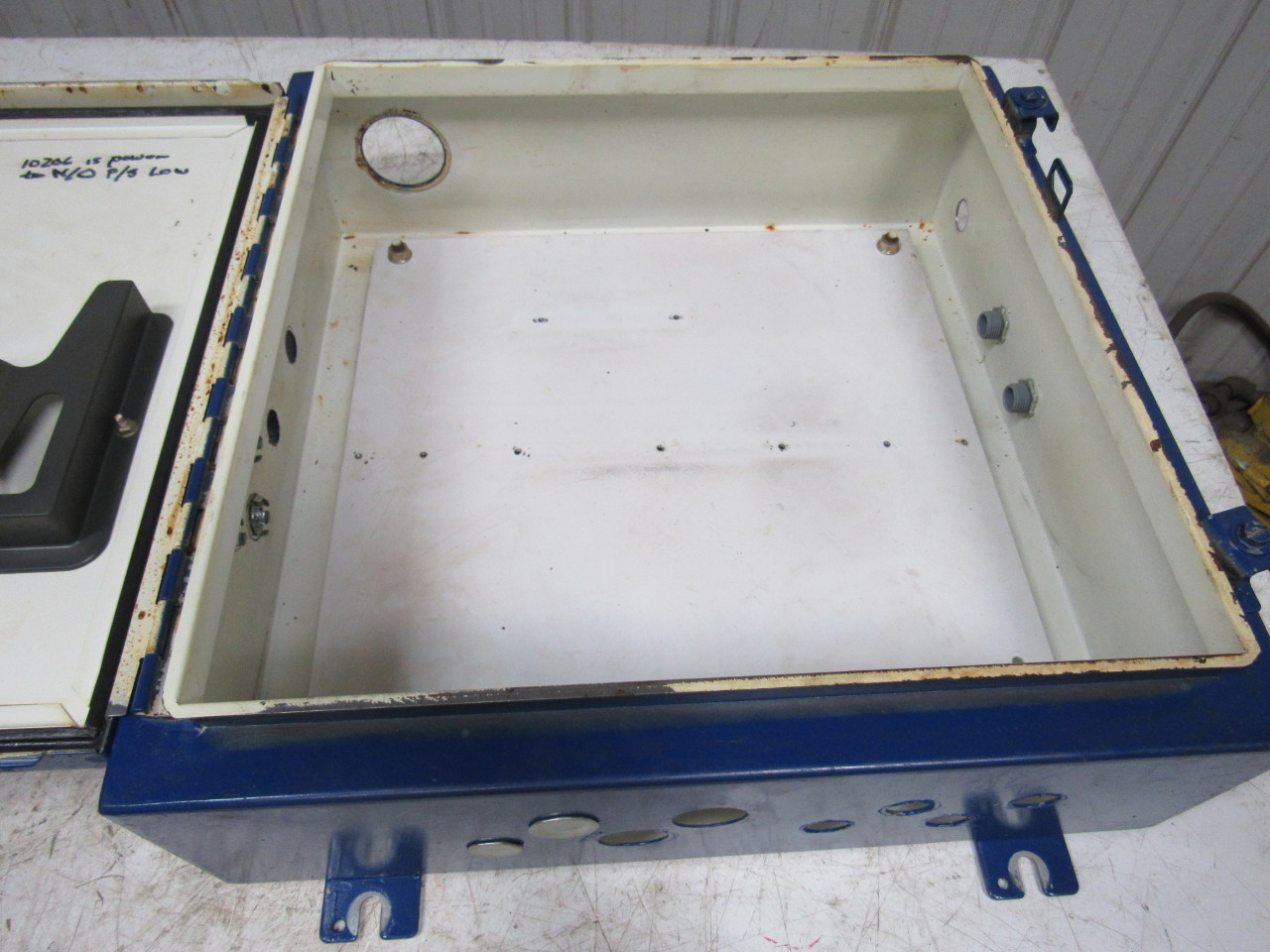 Hoffman A202006LP WallMount Enclosure Continuous Hinge W/Clamps 20" X