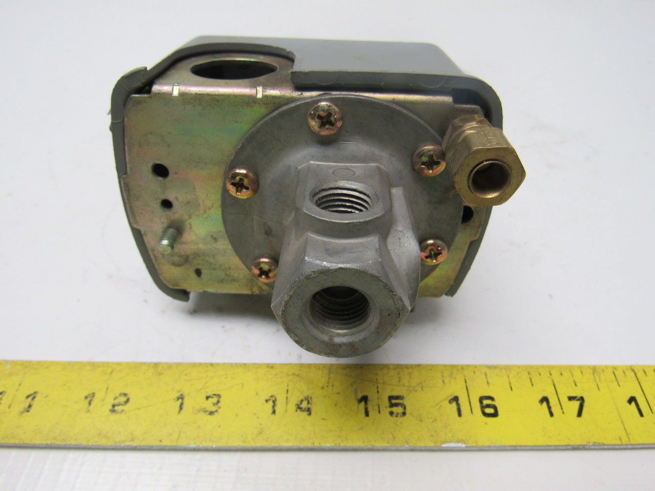 Square D 9013FHG4M1X Air Compressor Pressure Switch 2pole 2 N/C