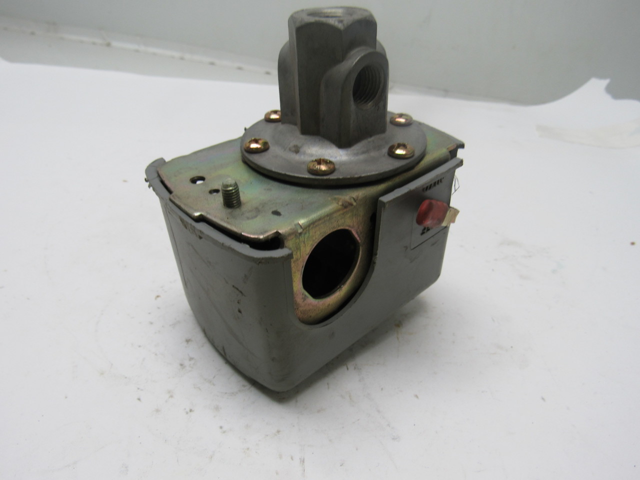 Square D 9013FHG4M1X Air Compressor Pressure Switch 2pole 2 N/C contacts 100PSI eBay