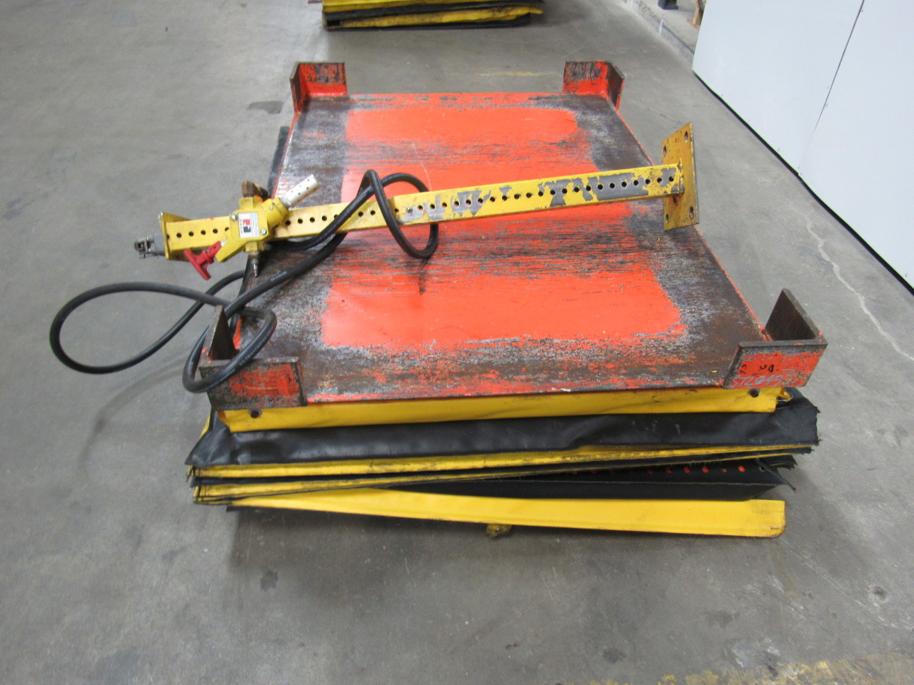 HOVAIR 54"X40" Air Pneumatic Lift Table 4000lb 2 Ton 10"35"Ht. W