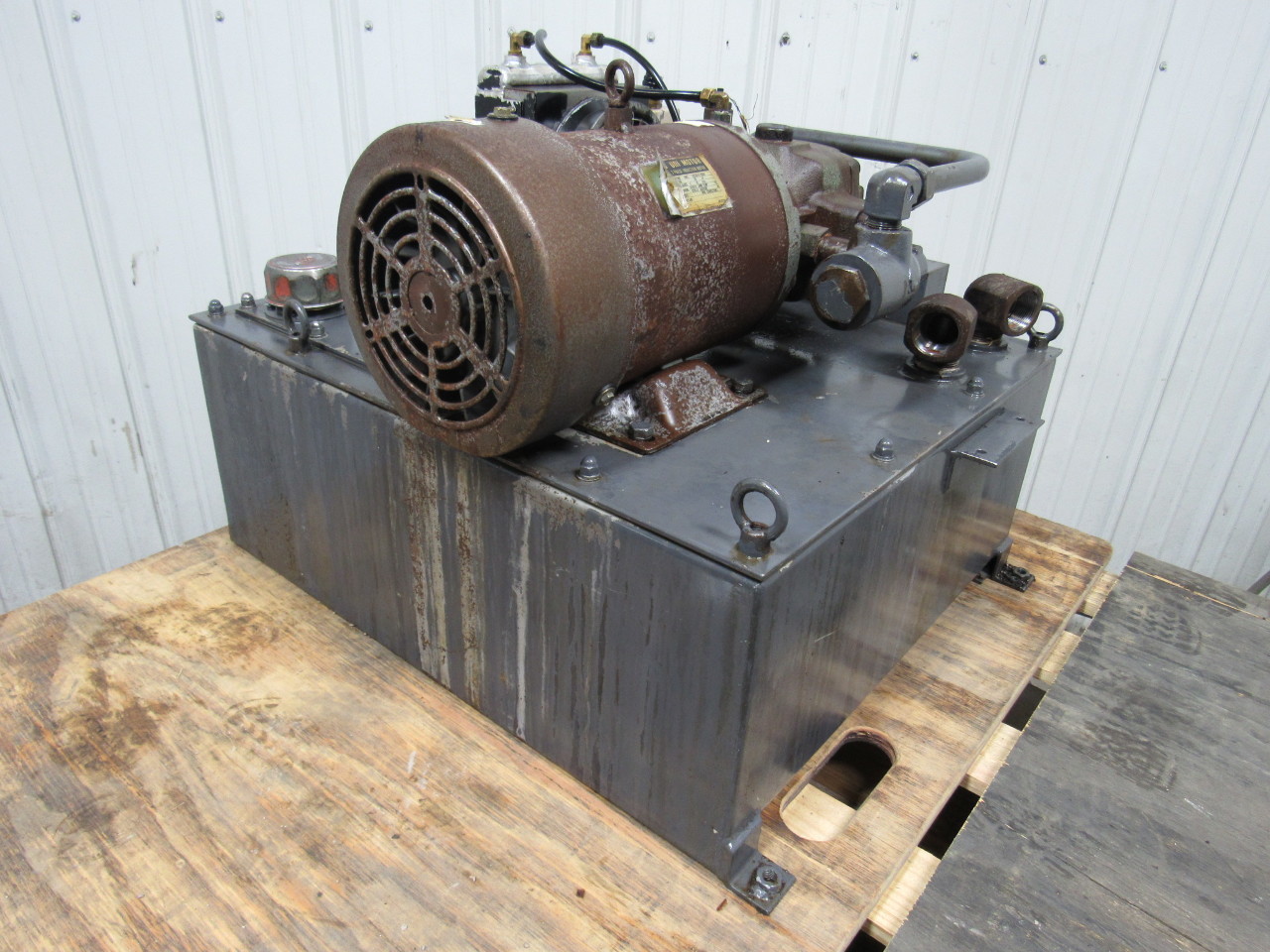 Nachi Hydraulic Power Unit Variable Vane From a Yamasaki Mazak CNC