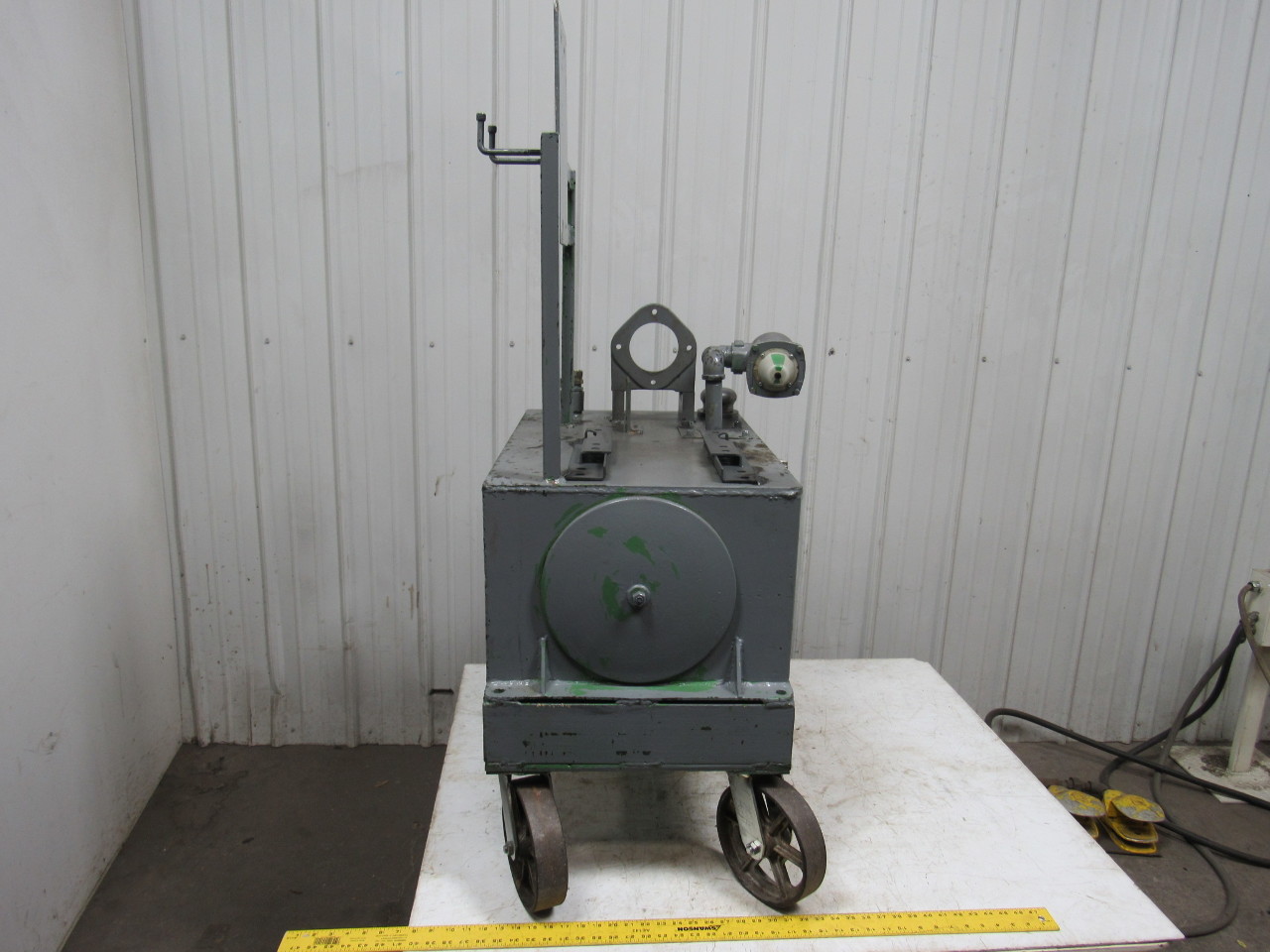 30 Gallon Hydraulic Power Unit Tank Reservoir W/8" Caster Wheels