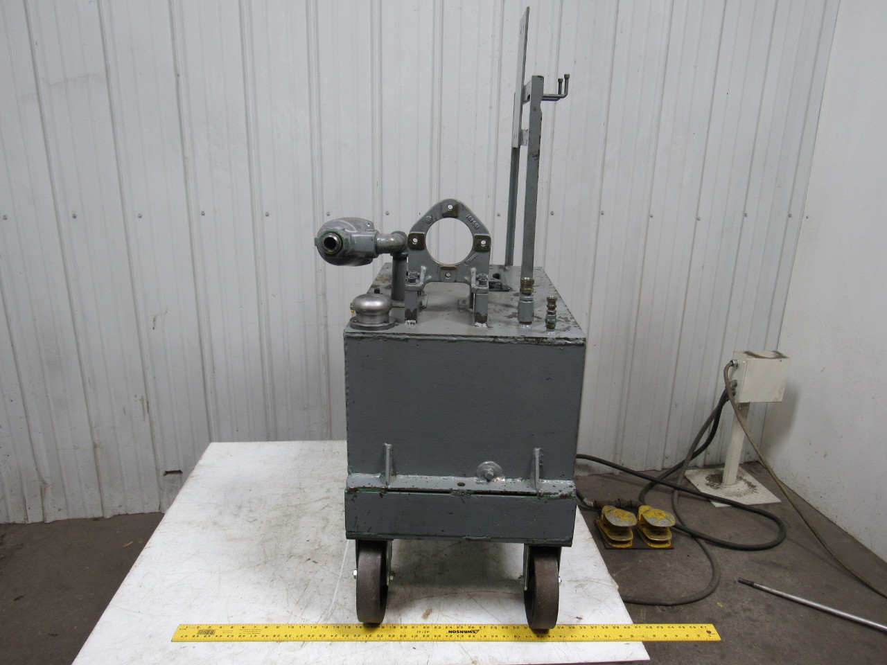 30 Gallon Hydraulic Power Unit Tank Reservoir W/8" Caster Wheels