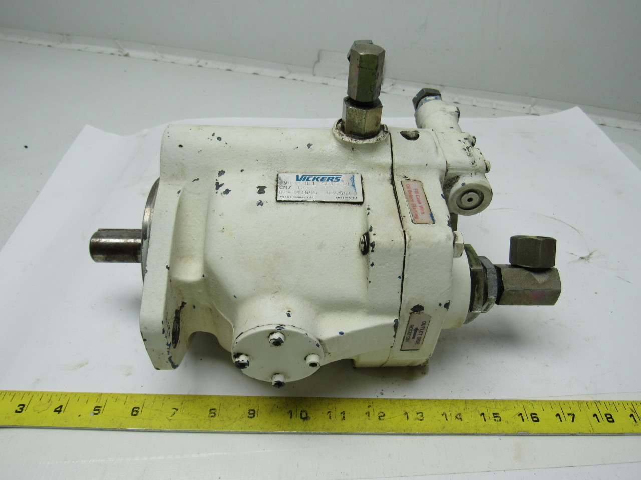 Vickers PVQ 32 B2L SE1S 21 Inline Variable volume Hydraulic piston pump