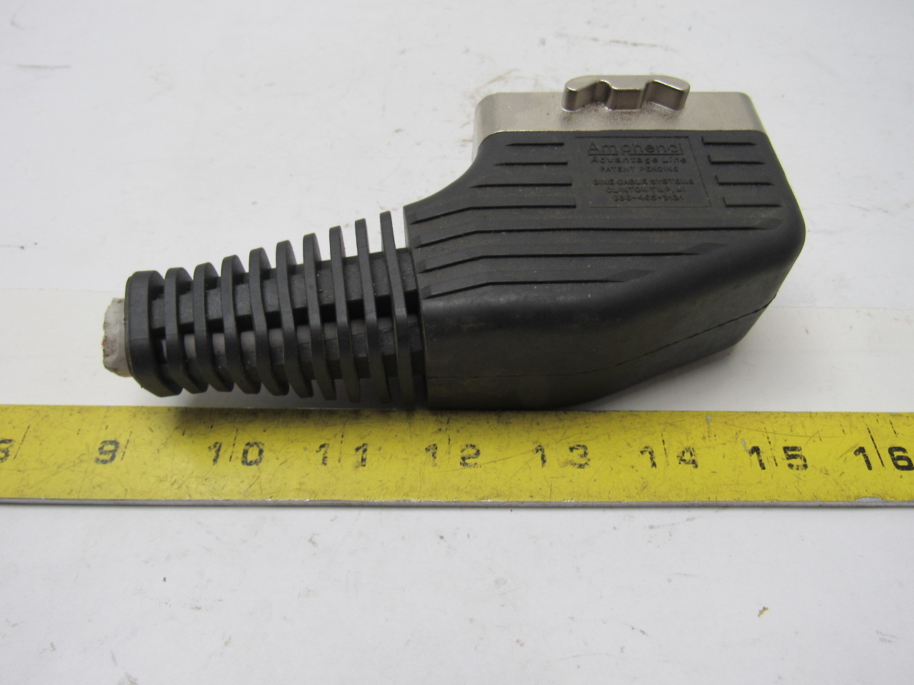 Amphenol Advantage Line 18 Pin Male Connector Plug