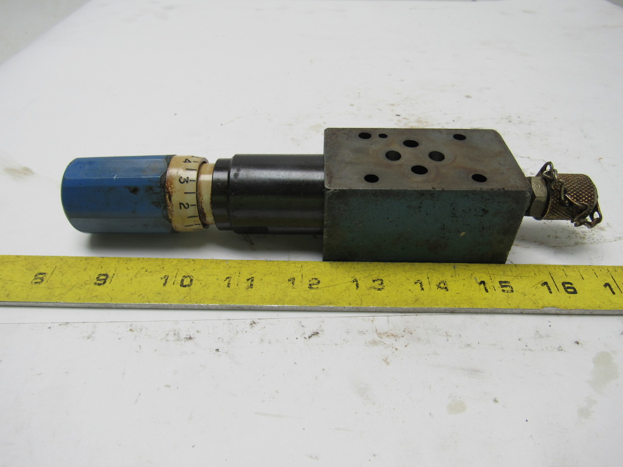 Vickers DGMX1-3-PP-AK 21-B Hydraulic Valve Pressure Reducing Keyed
