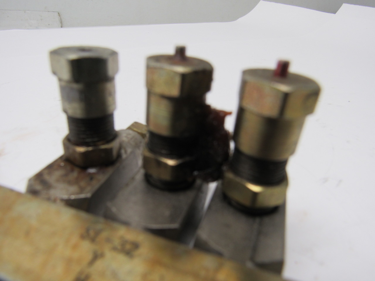 Lincoln Industrial SL32 Automatic Lubrication System Grease Injectors