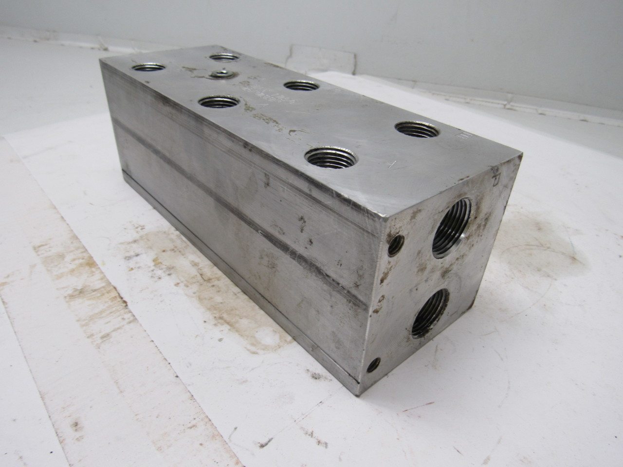 Daman 1098 Aluminum Hydraulic Directional Control Valve Manifold Block