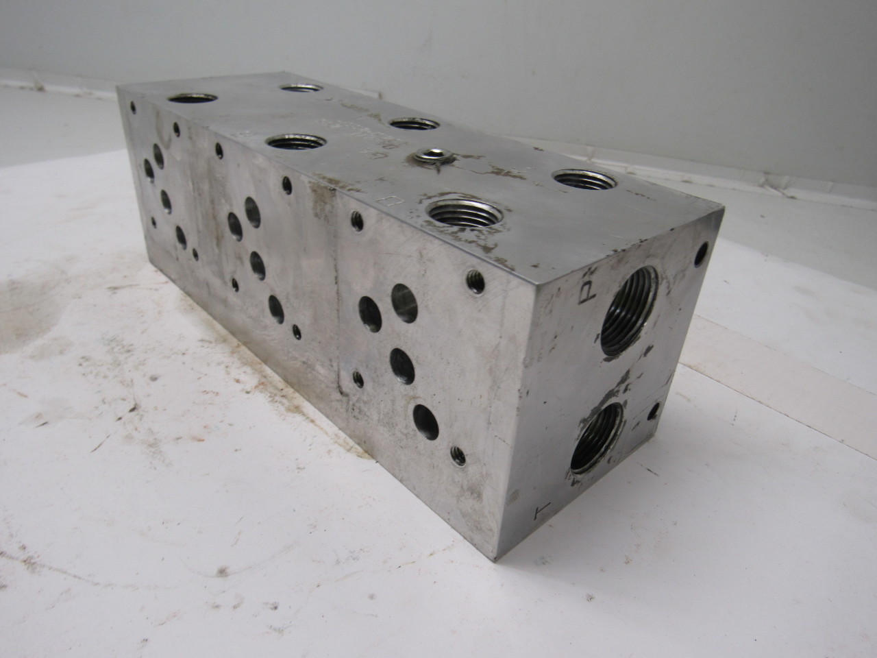 Daman 1098 Aluminum Hydraulic Directional Control Valve Manifold Block