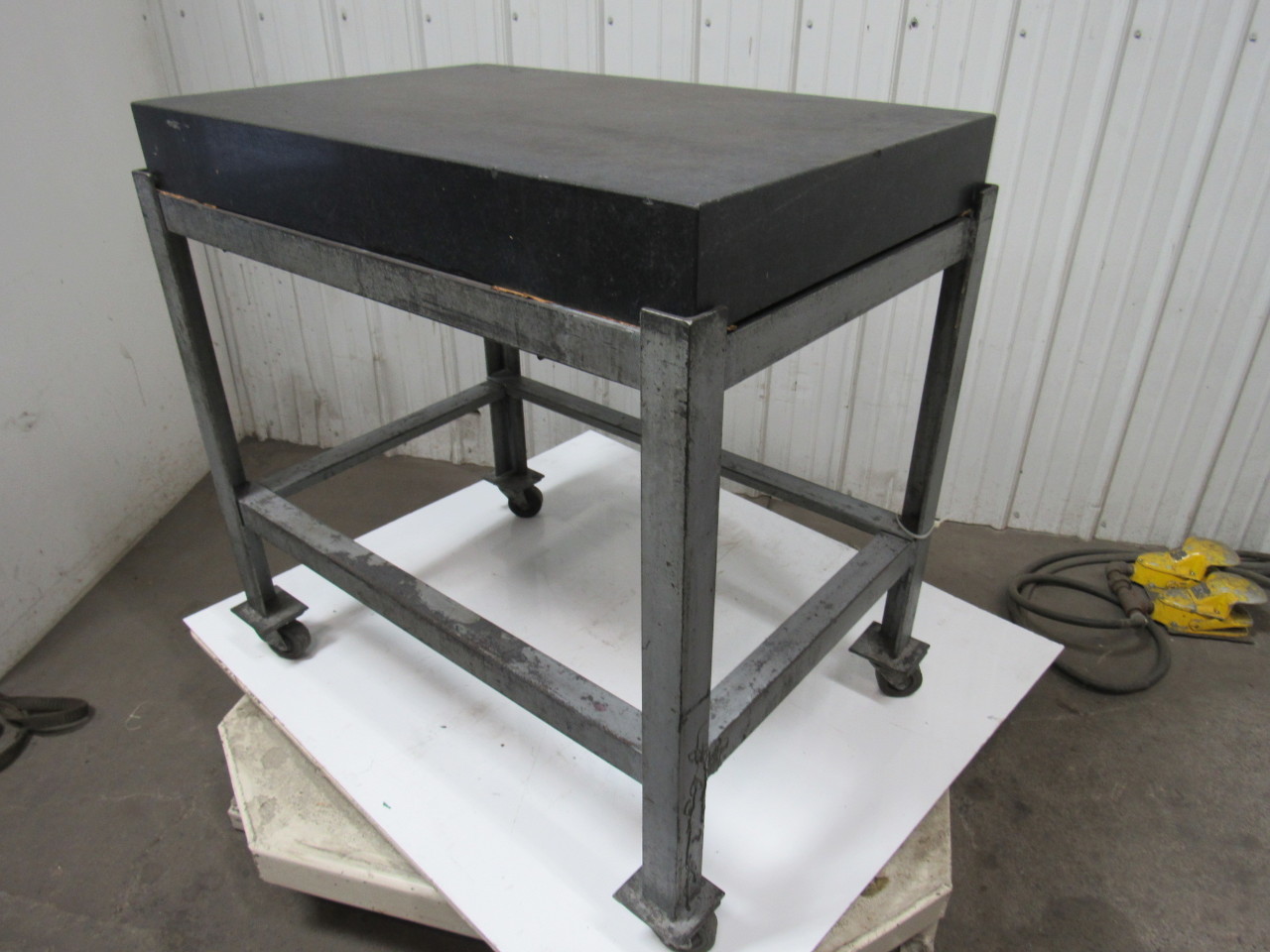 353/4" X 251/8" Granite Inspection Surface Plate W/Steel Rolling