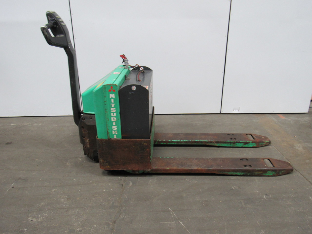 mitsubishi pmw20 electric pallet jack walkie walk behind 4000lb cap fork  lift ebay Walk Behind Pallet Jack Raymond Walk Behind Lift