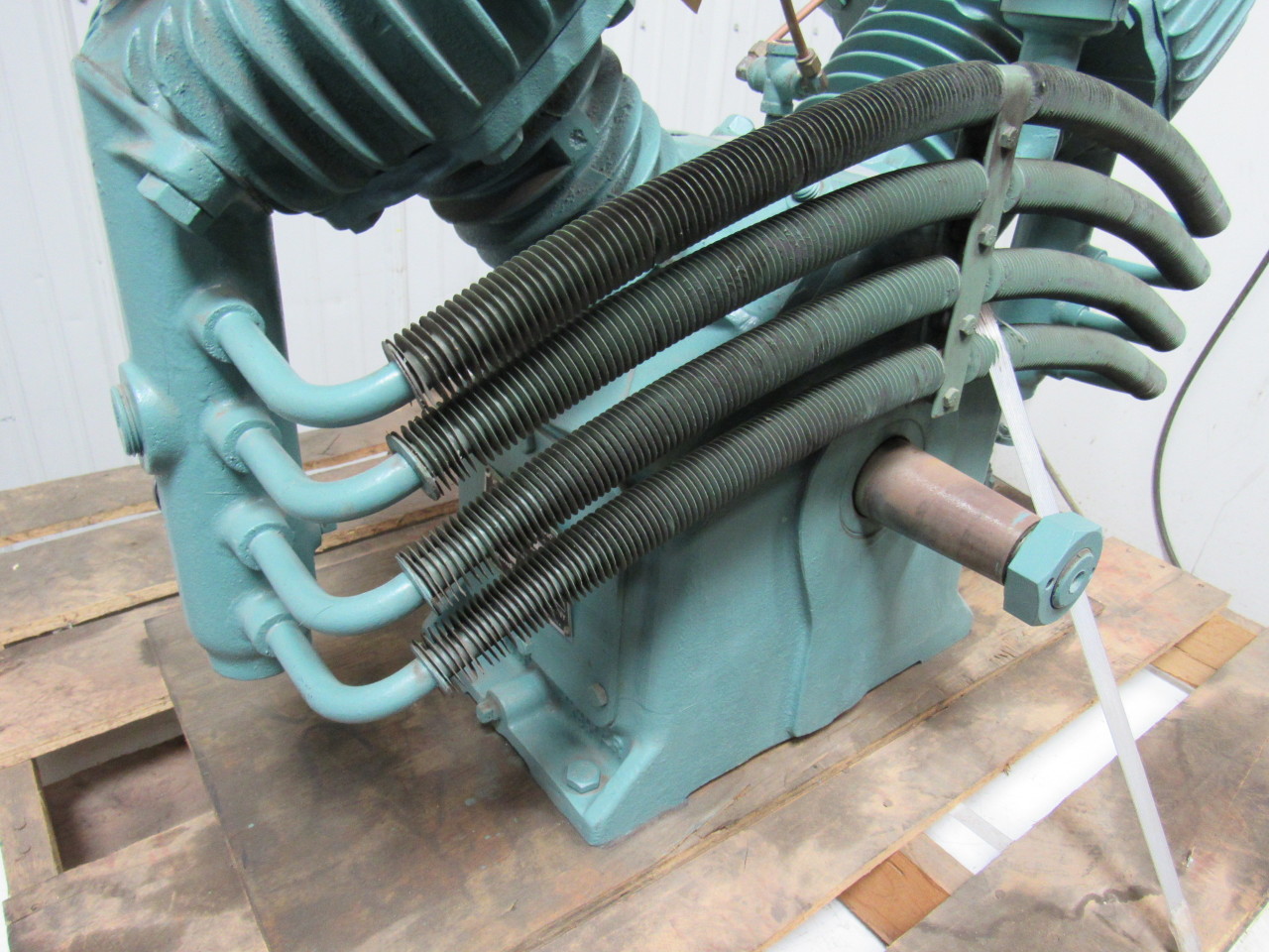 Gardner Denver ADS1011 Reciprocating 2 Stage Air compressor Pump 870