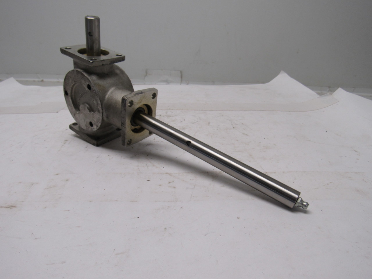 Hub City AD2/5 Right Angle Bevel Gear Drive 11 Ratio 5/8" Dia. Shafts