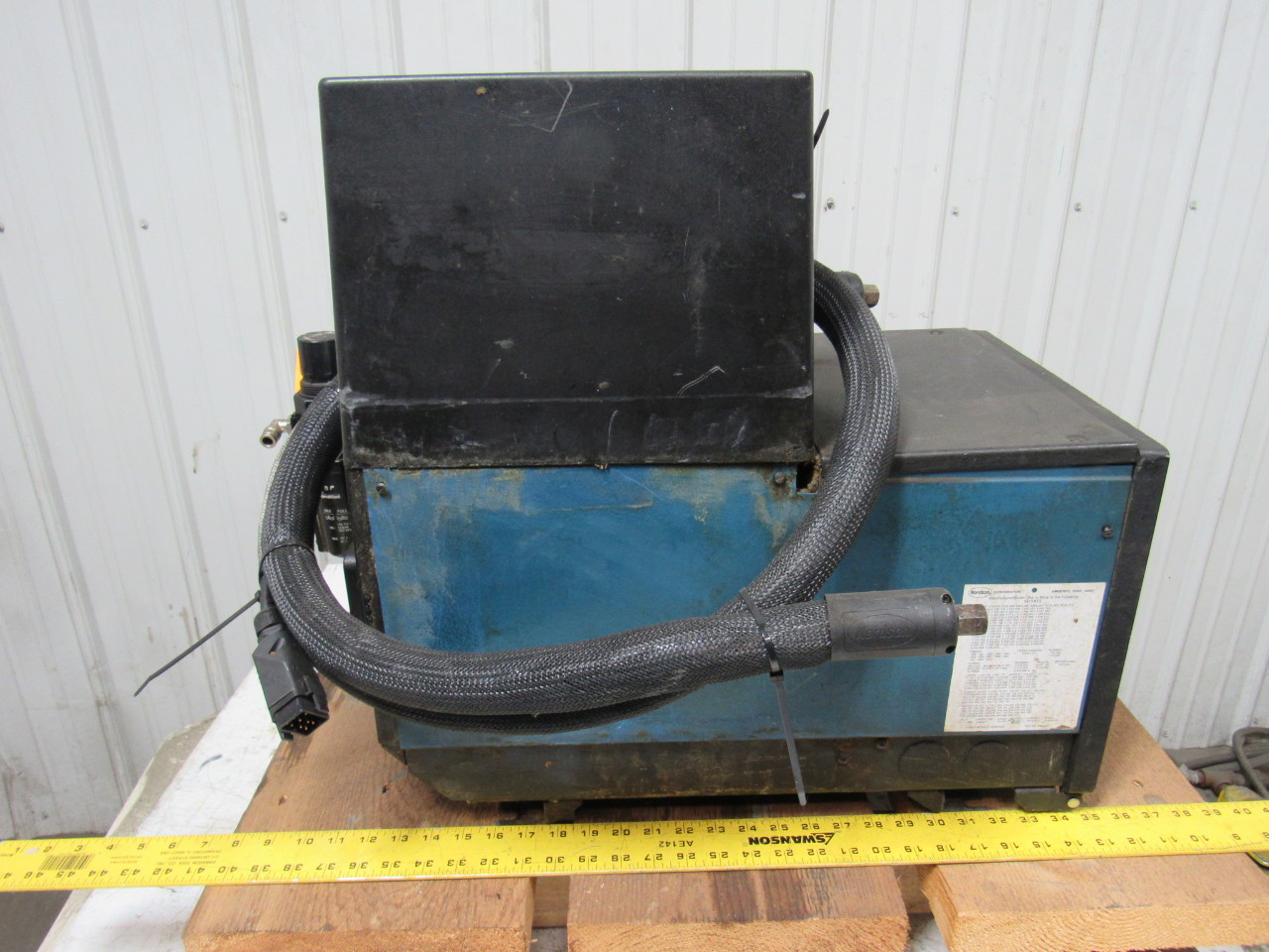 Nordson 3400V1EAV2F Vista Hot Melt Glue Machine W/Hose eBay