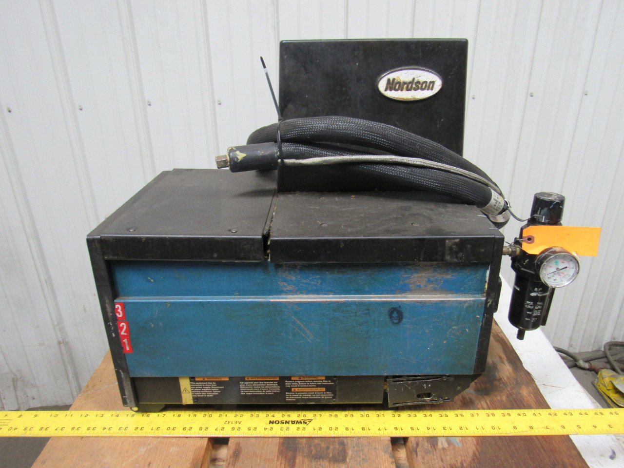 Nordson 3400V1EAV2F Vista Hot Melt Glue Machine W/Hose eBay