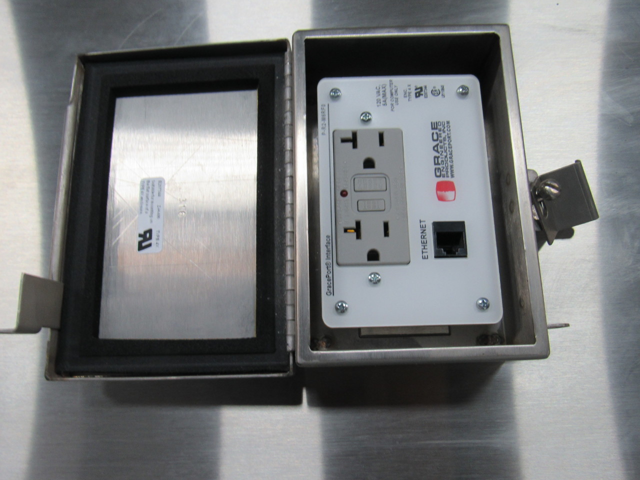 HOFFMAN A60HS3712SSLP Stainless Steel Wall Mount Electrical