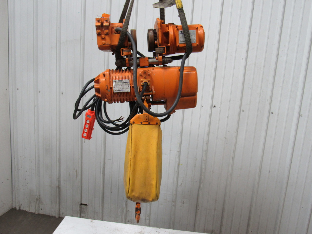 BEEBE LE3S020M4 2 TON Powered Trolley Chain Hoist Crane 20' Lift 220