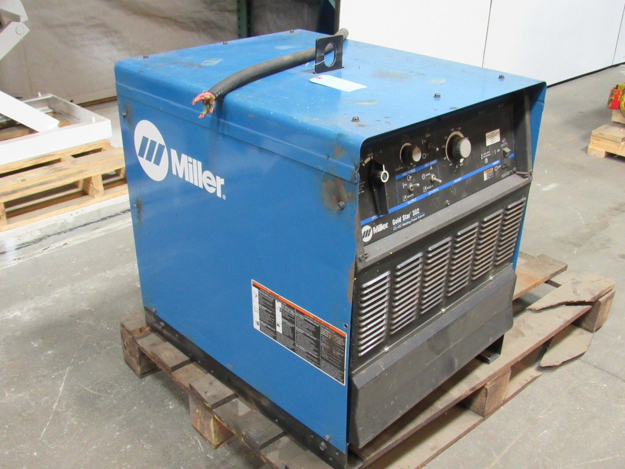 MILLER GOLD STAR 302 ARC Welder Power Source 300A 32VDC 60 Duty eBay
