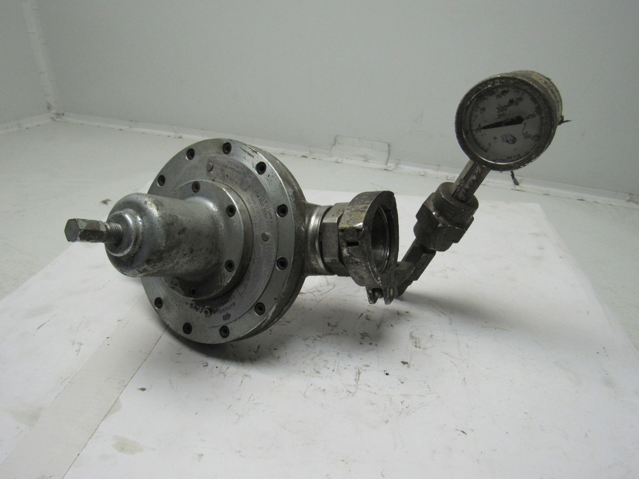 Graco 223824 Back Pressure Regulator 2" Sanitary Clamp Fittings W/Gauge ...