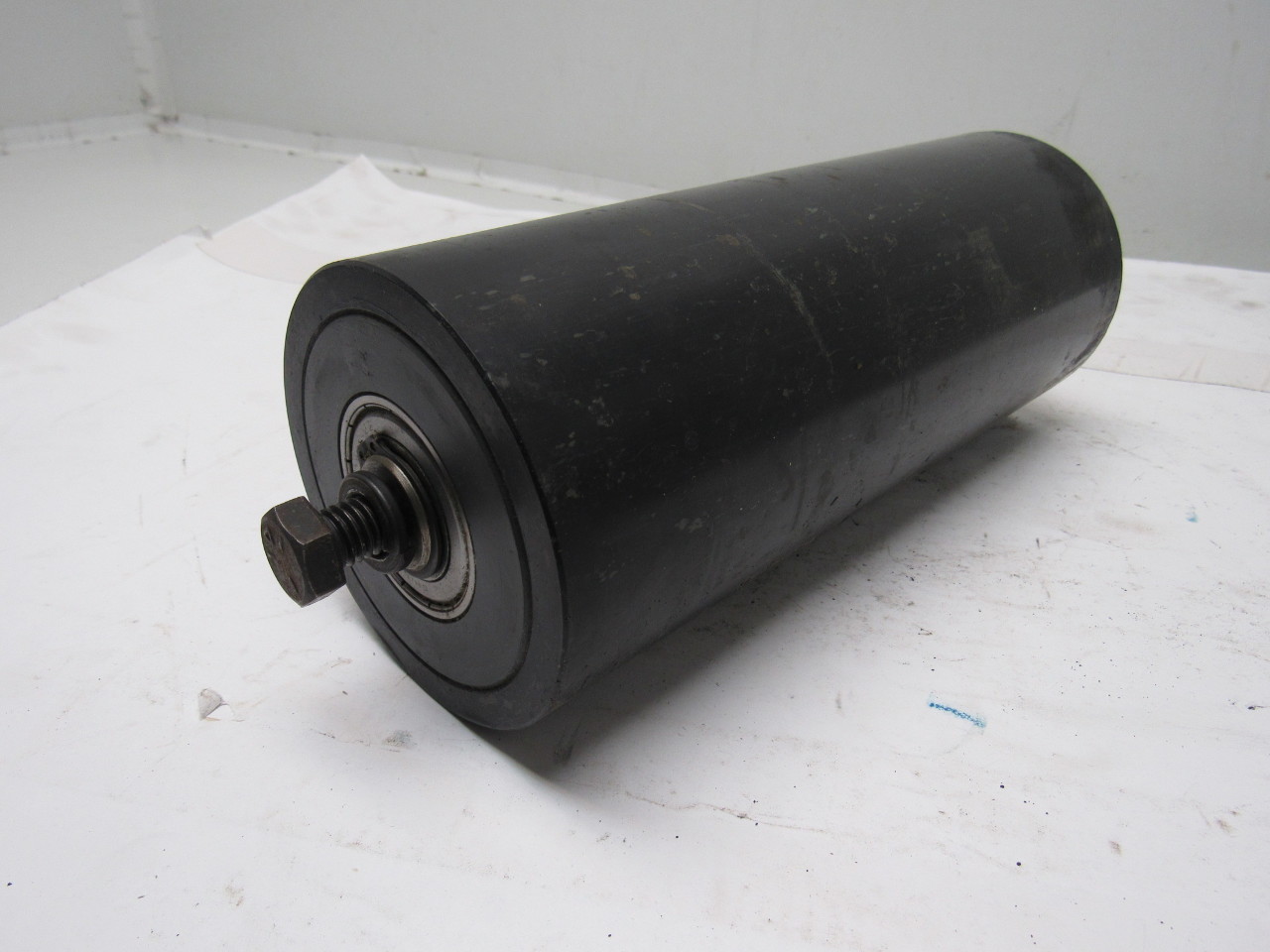 Conveyor Side Guide Roller 4" X 10" Hard Plastic W/1/213 X 11/2" Bolt