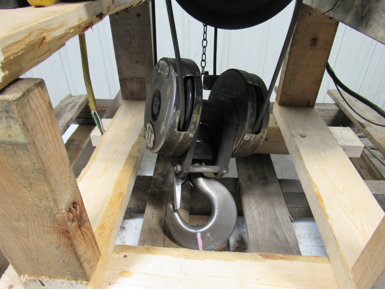 P&H 22240063 1 TON REDILIFT Electric Cable Hoist 21'10"Lift 460V 3Ph W