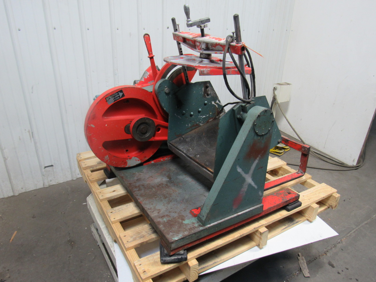 MILLER MFG 1 & 5 GALLON Paint Shaker Mixer 115/208230V 1PH W/Timer