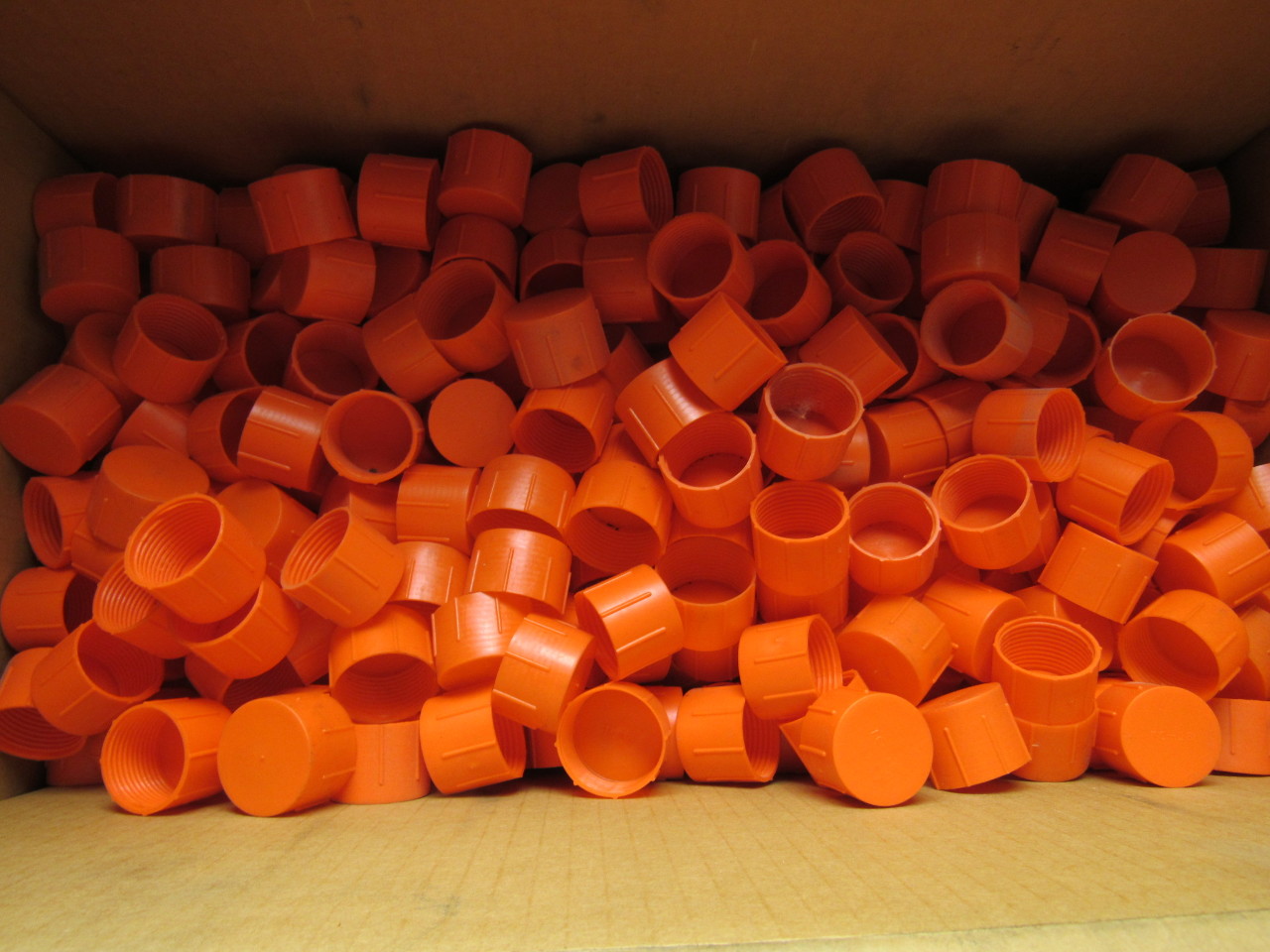 Niagara Plastics TC16 Threaded Plastic Caps 15/1612 Lot of 693 eBay