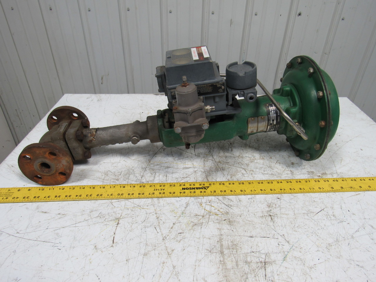 Fisher Control Type 667 Size 30 Actuator W/ 1" Flanged Valve Type CP eBay