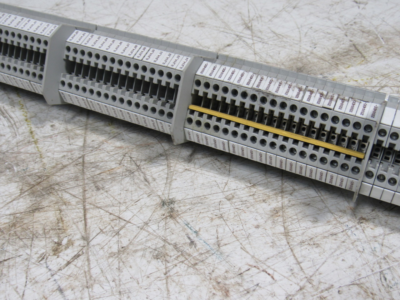 AB Allen Bradley 1492W10 Gray Terminal Block Din Rail Strip 67" Long