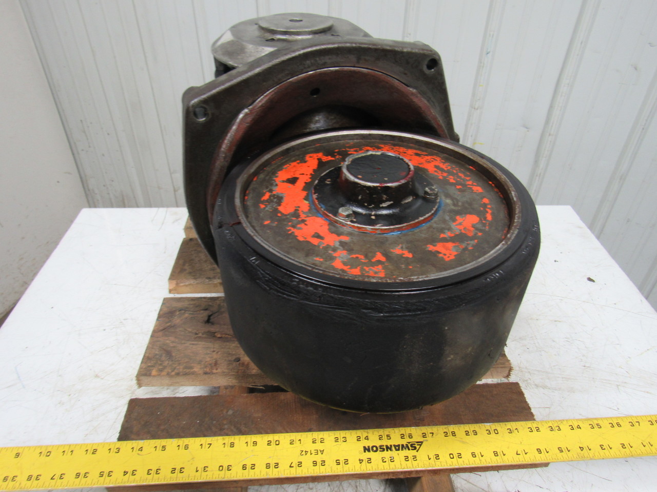 Raymond 31DR25TT Electric Forklift 36VDC Motor W/Drive Wheel Assembly