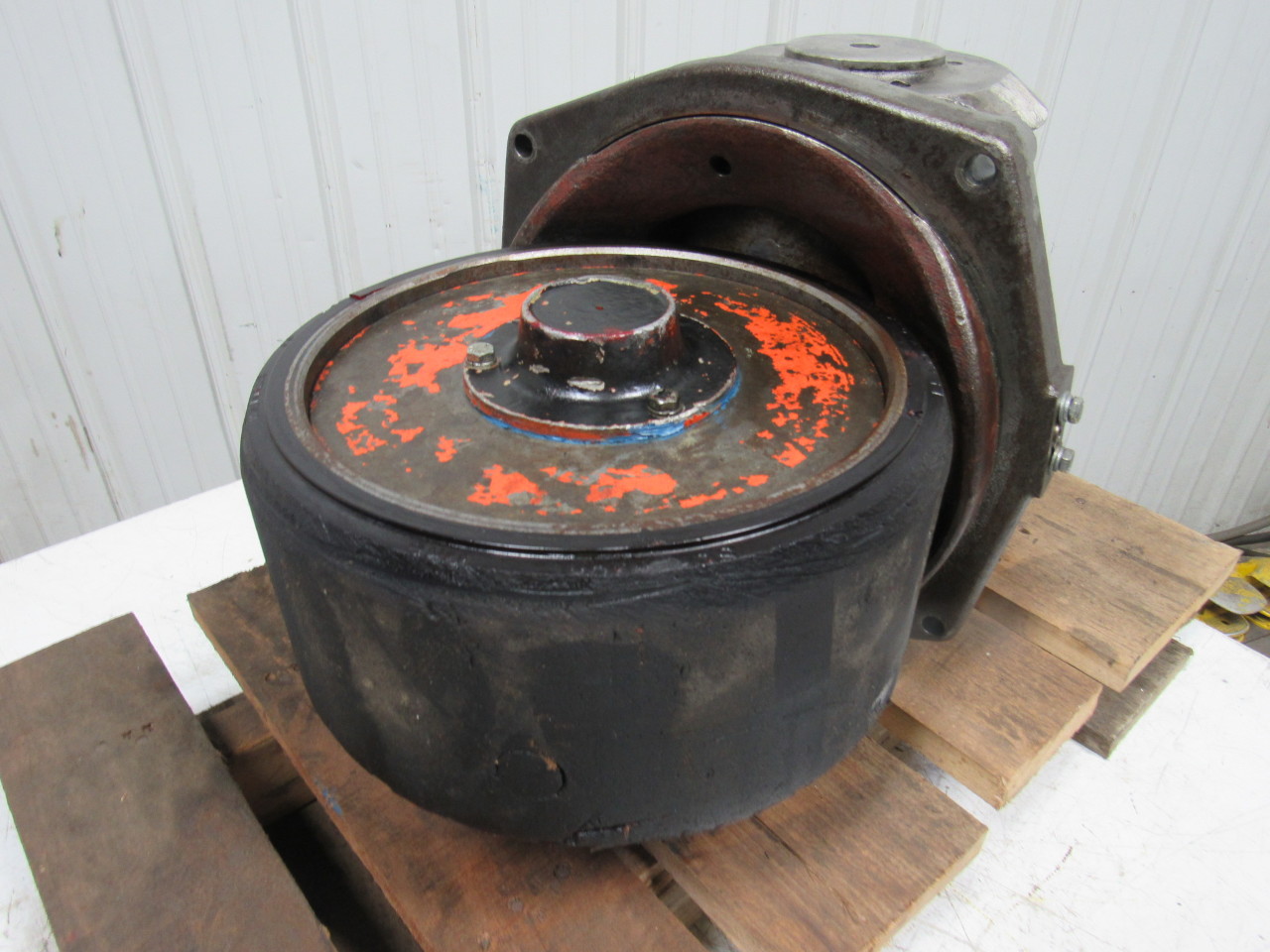 Raymond 31DR25TT Electric Forklift 36VDC Motor W/Drive Wheel Assembly