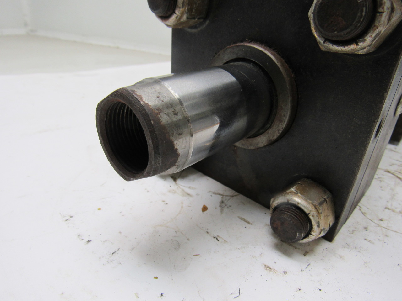 Schrader Bellows Hydraulic Cylinder 31/4" Bore 2" Stroke