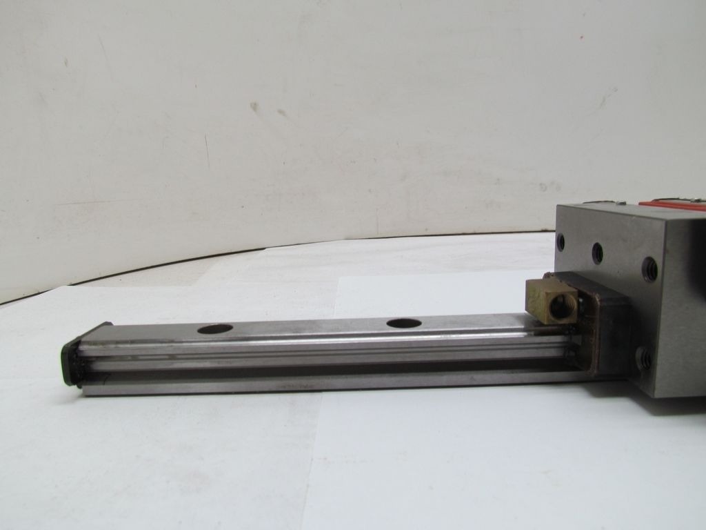 THK Co. CSR20002515 2way Linear Ball Bearing Pillow Blocks with One 440mm Rail eBay
