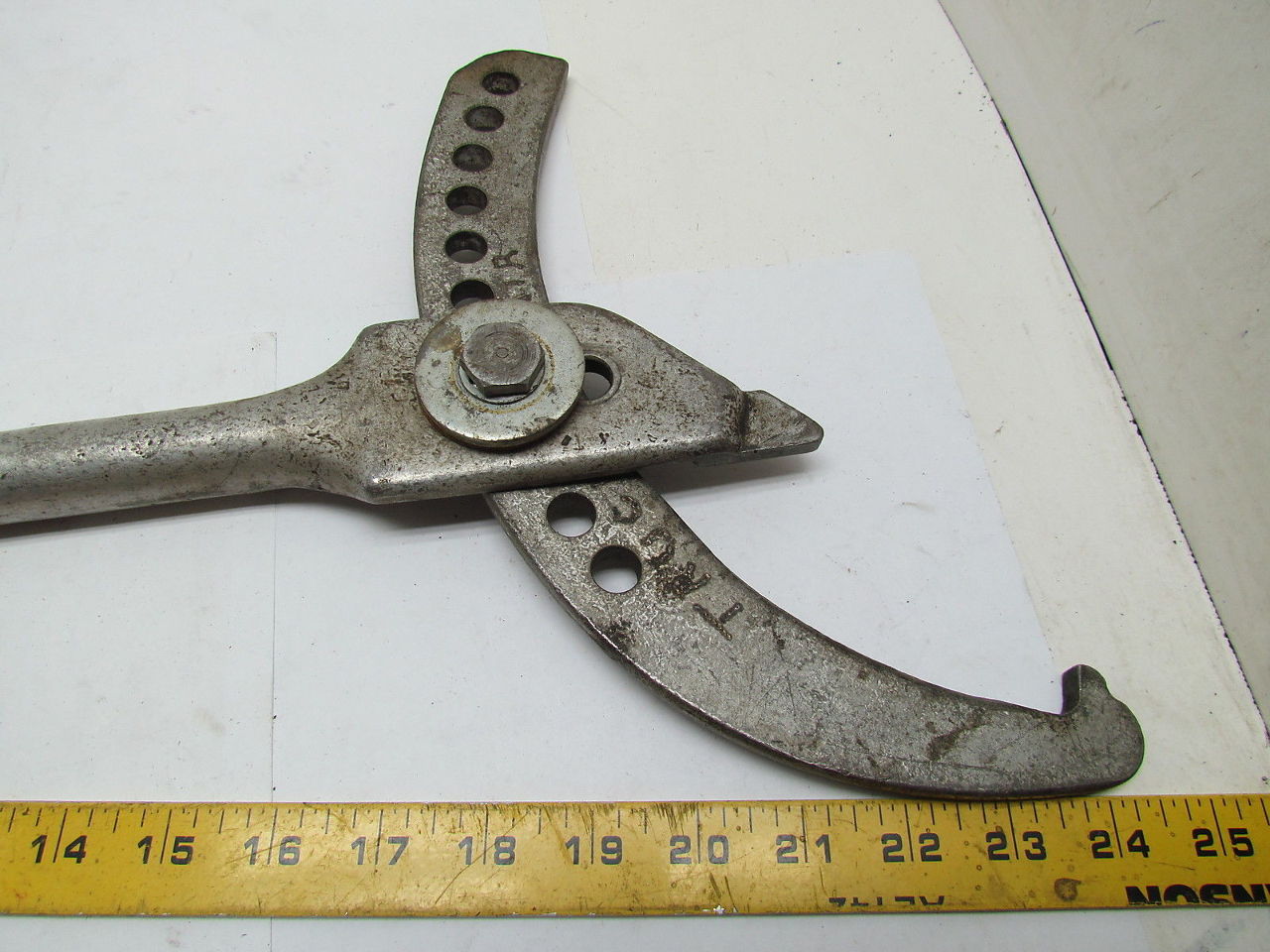 OTC CT685 Adjustable Hook Spanner Wrench 1" Dia 24" Long Handle