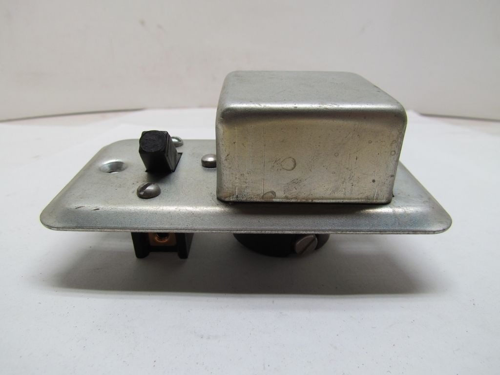 Buss Fustat SSU Fuse Holder With Switch For 2 1/4
