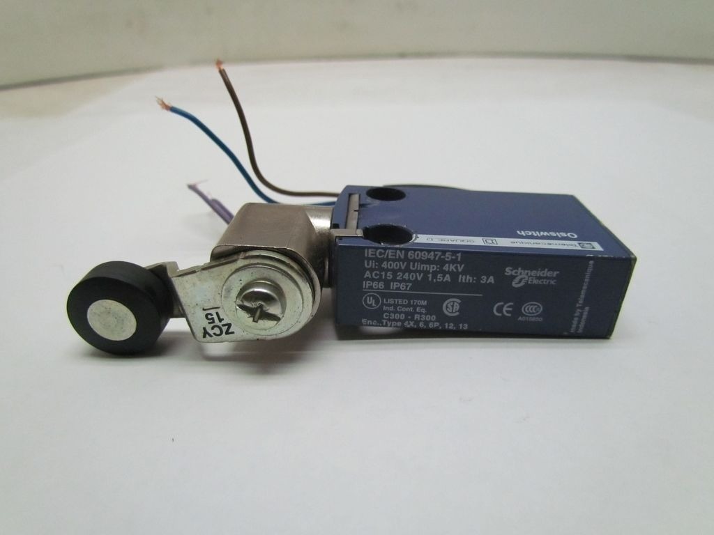 Square D Telemecanique ZCMD41L1 Osiswitch Limit Switch 240v 1.5a
