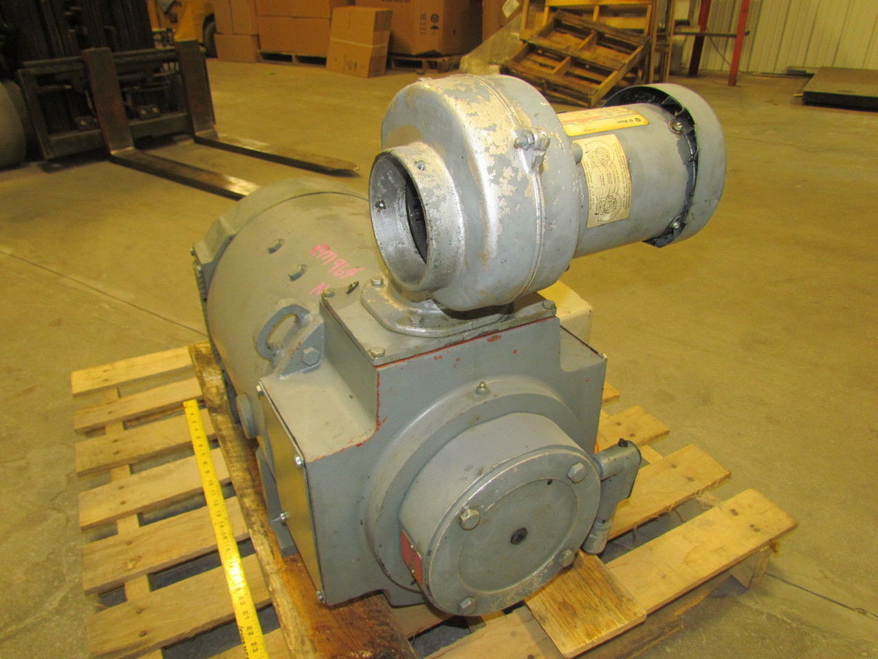 GE General Electric CD327AT 20HP DC Spindle Motor w/AC tach Generator 500V