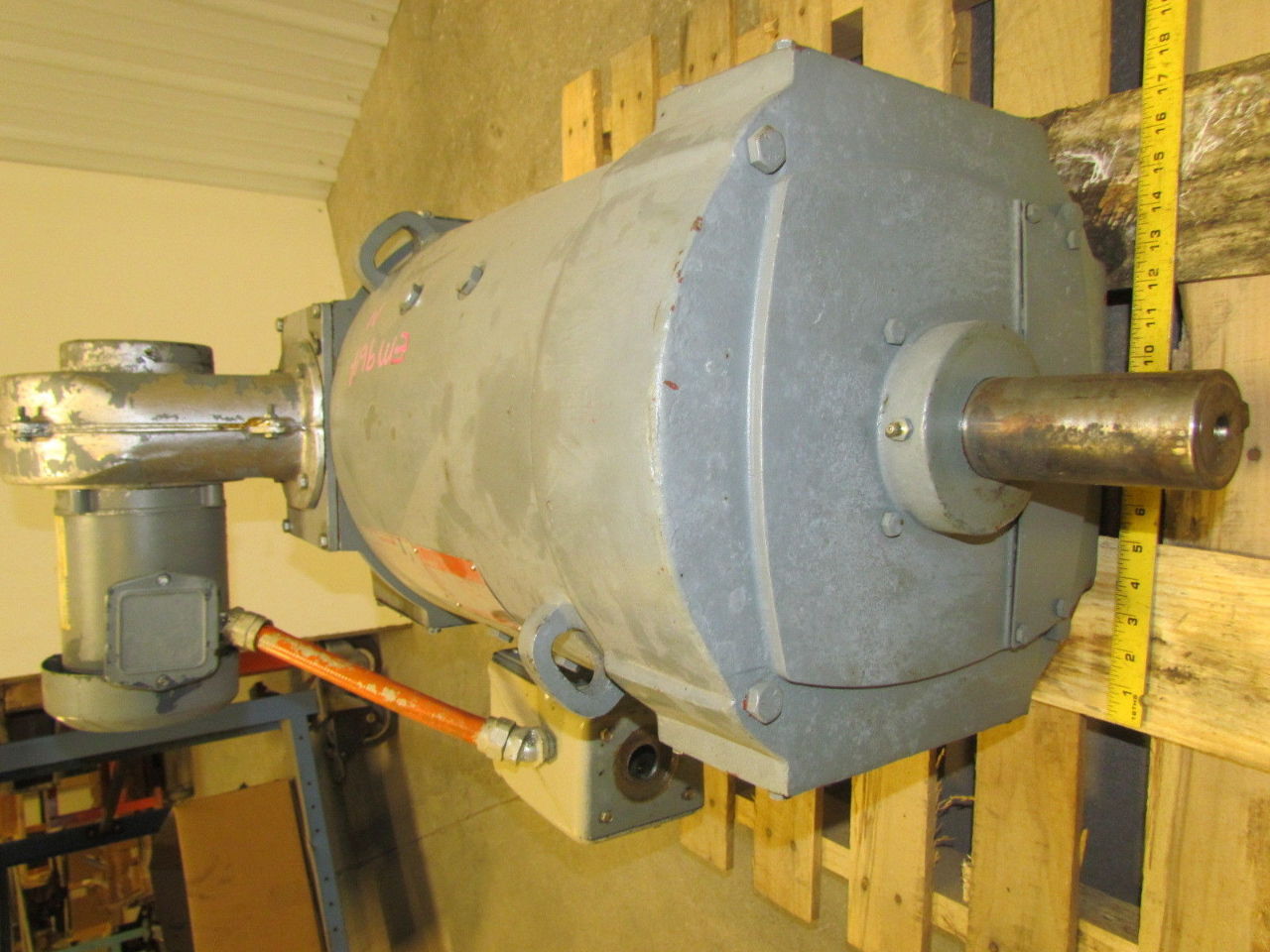 GE General Electric CD327AT 20HP DC Spindle Motor w/AC tach Generator 500V