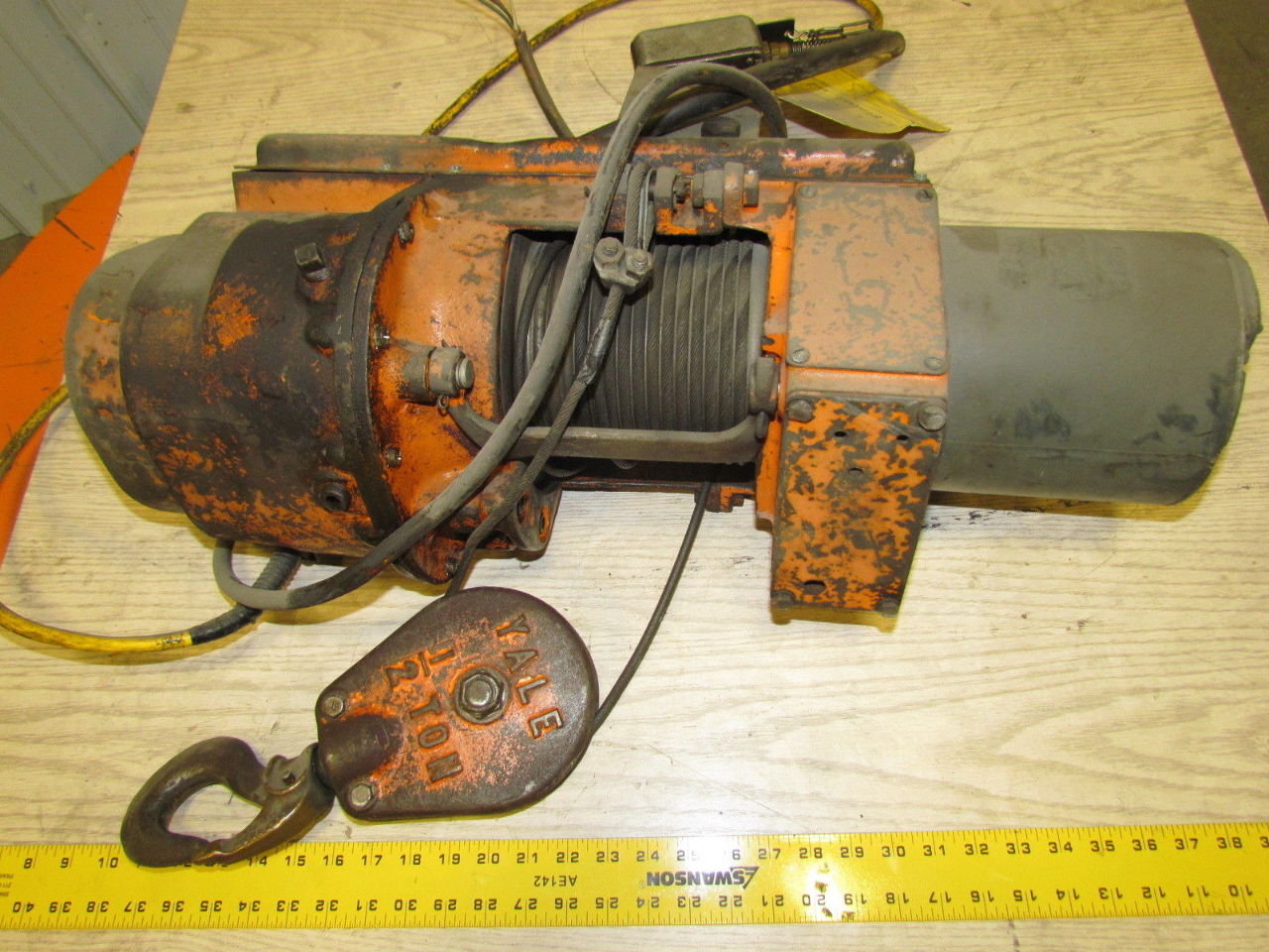 Yale Load King 1/2 Ton Electric Cable Hoist Pendant Control 10'8" Lift