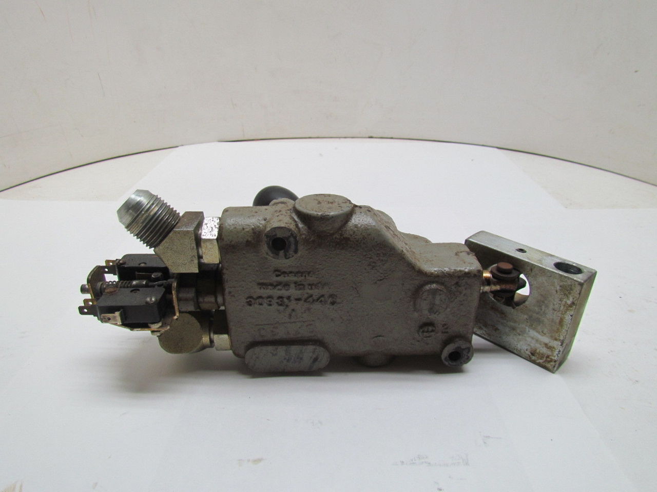 Cessna Hydraulic Valve Parts Images and Photos finder