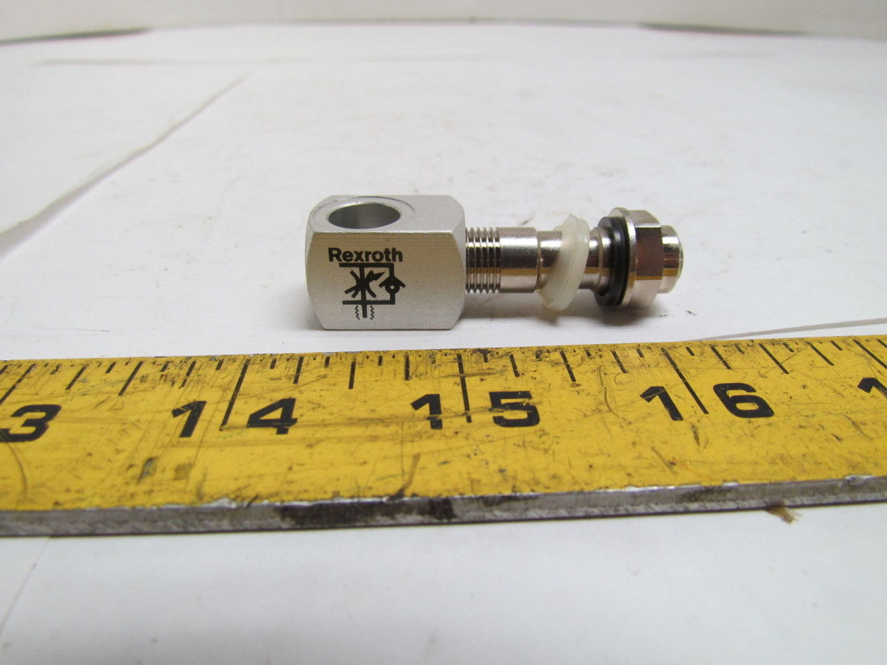 Rexroth Bosch 0821200204 Pneumatic Flow Control Valve G 1/8xG 1/8 NEW