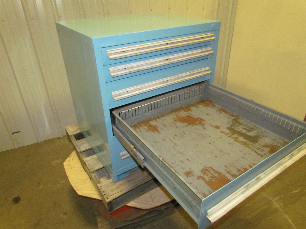 Vidmar Type 5 Drawer Industrial Tool Storage Parts Organizer